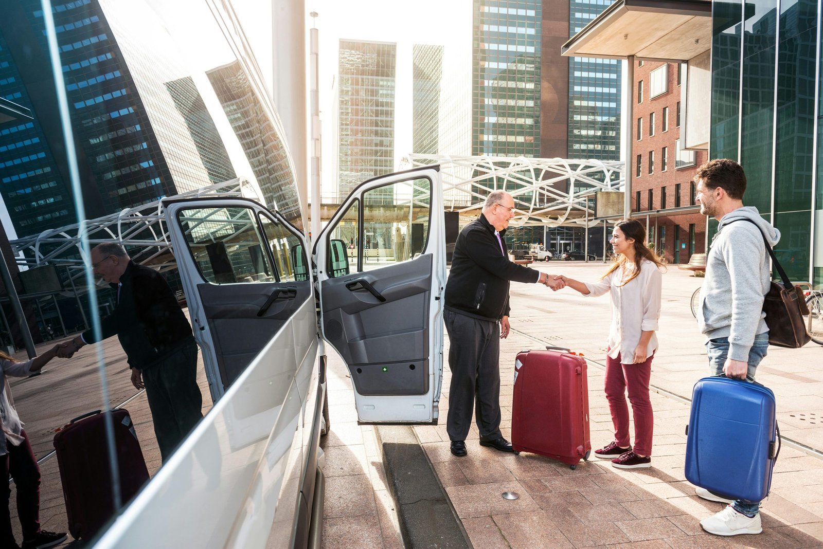 WPB Provides The Best Sea Port Pick Up Service When It Comes To Getting To And From The Port